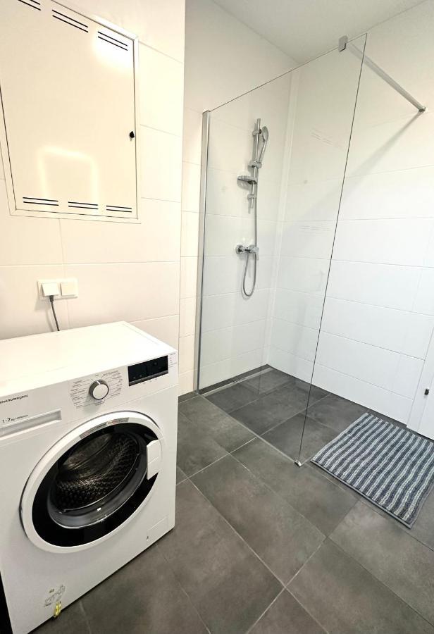 Living Kalsdorf - Selfcheckin Apartment Карлсдорф бей Грац Екстериор снимка